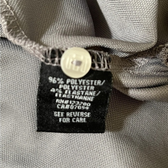 Travis Mathew Size XL Men’s Polo Gray with White Stripe Golf Casual Active Wear - Picture 5 of 7